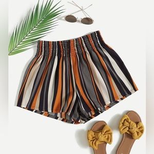 Stripped elastic waist shorts medium